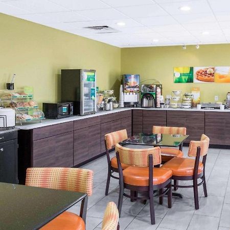 Quality Inn & Suites Arnold - St Louis المظهر الخارجي الصورة