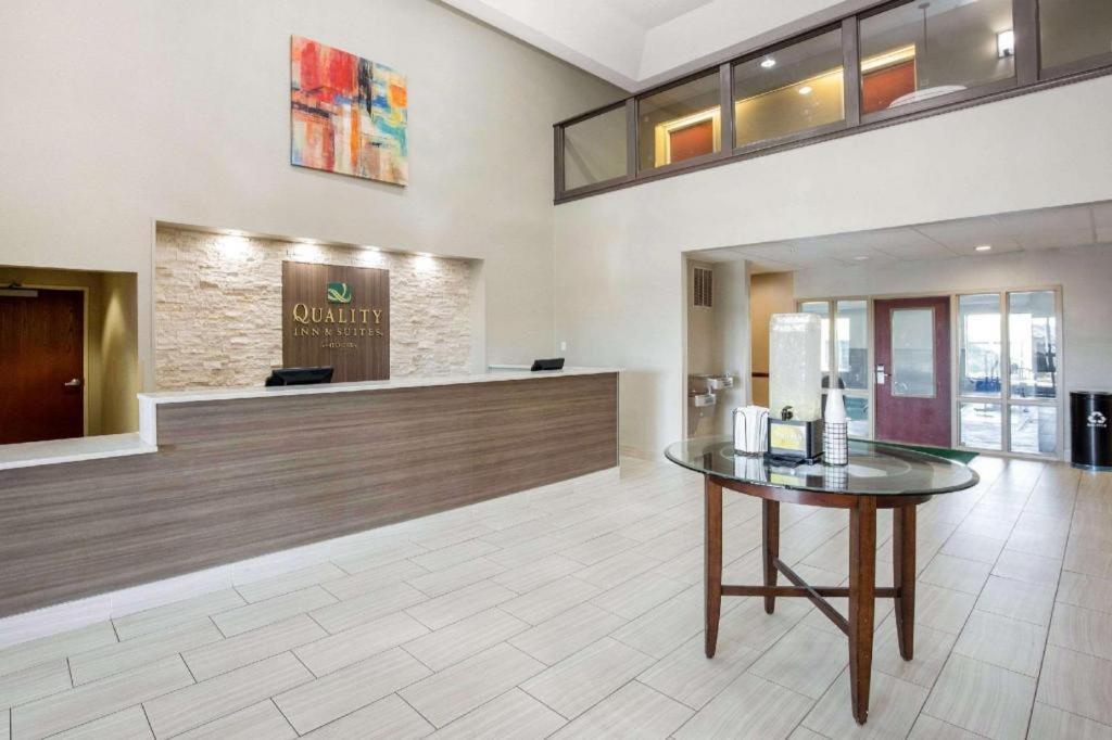 Quality Inn & Suites Arnold - St Louis المظهر الخارجي الصورة