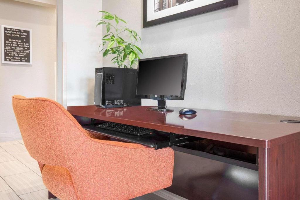 Quality Inn & Suites Arnold - St Louis المظهر الخارجي الصورة